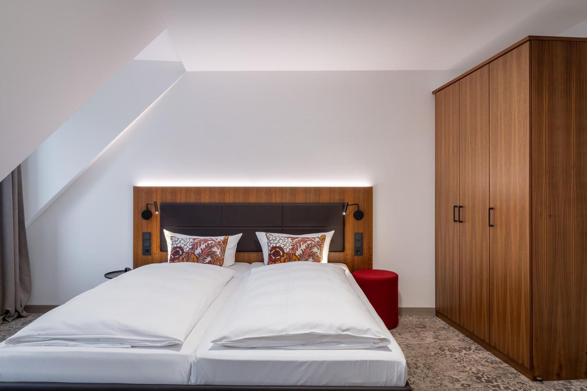 Hotel Alma Am Anger Эрфурт Экстерьер фото