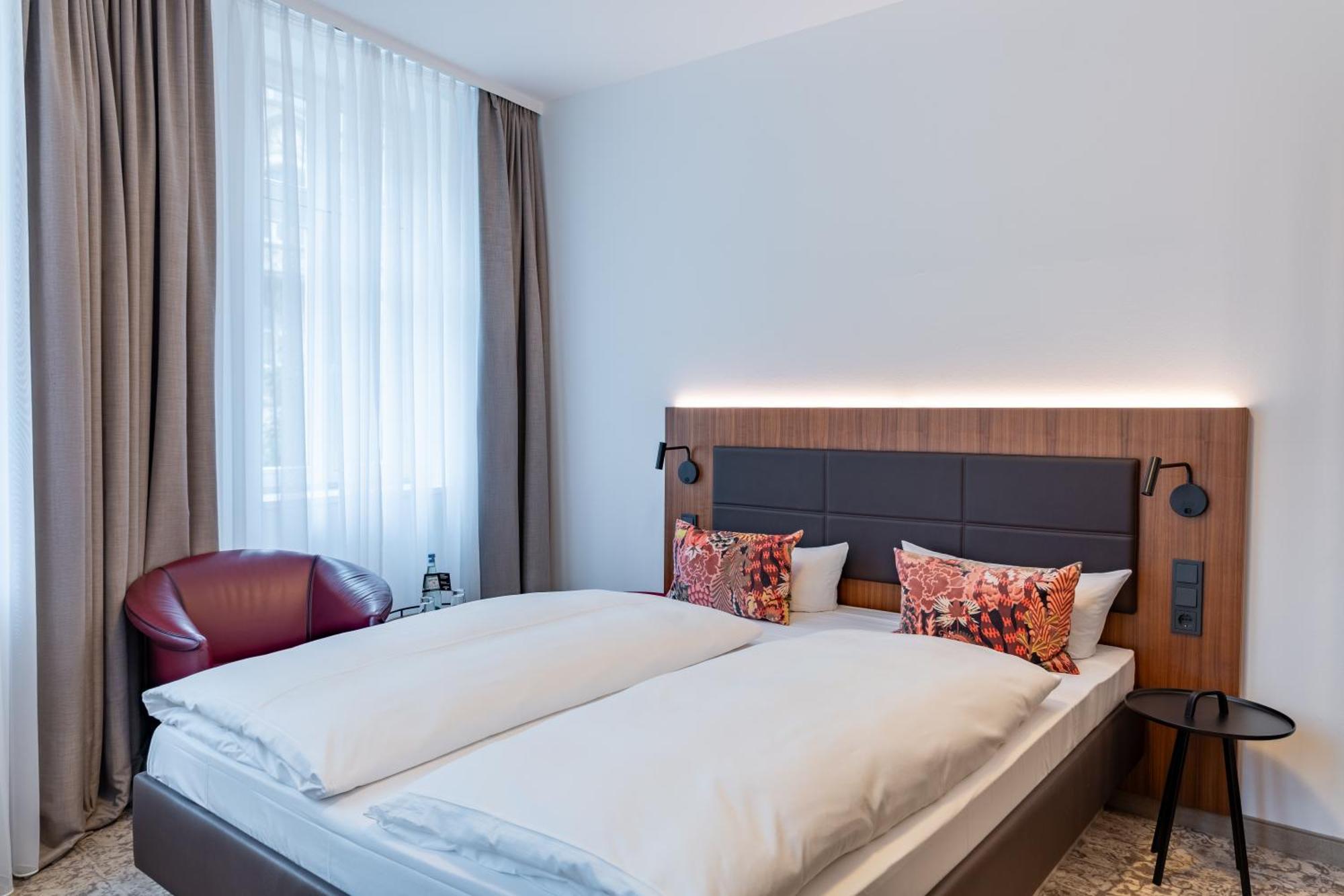 Hotel Alma Am Anger Эрфурт Экстерьер фото