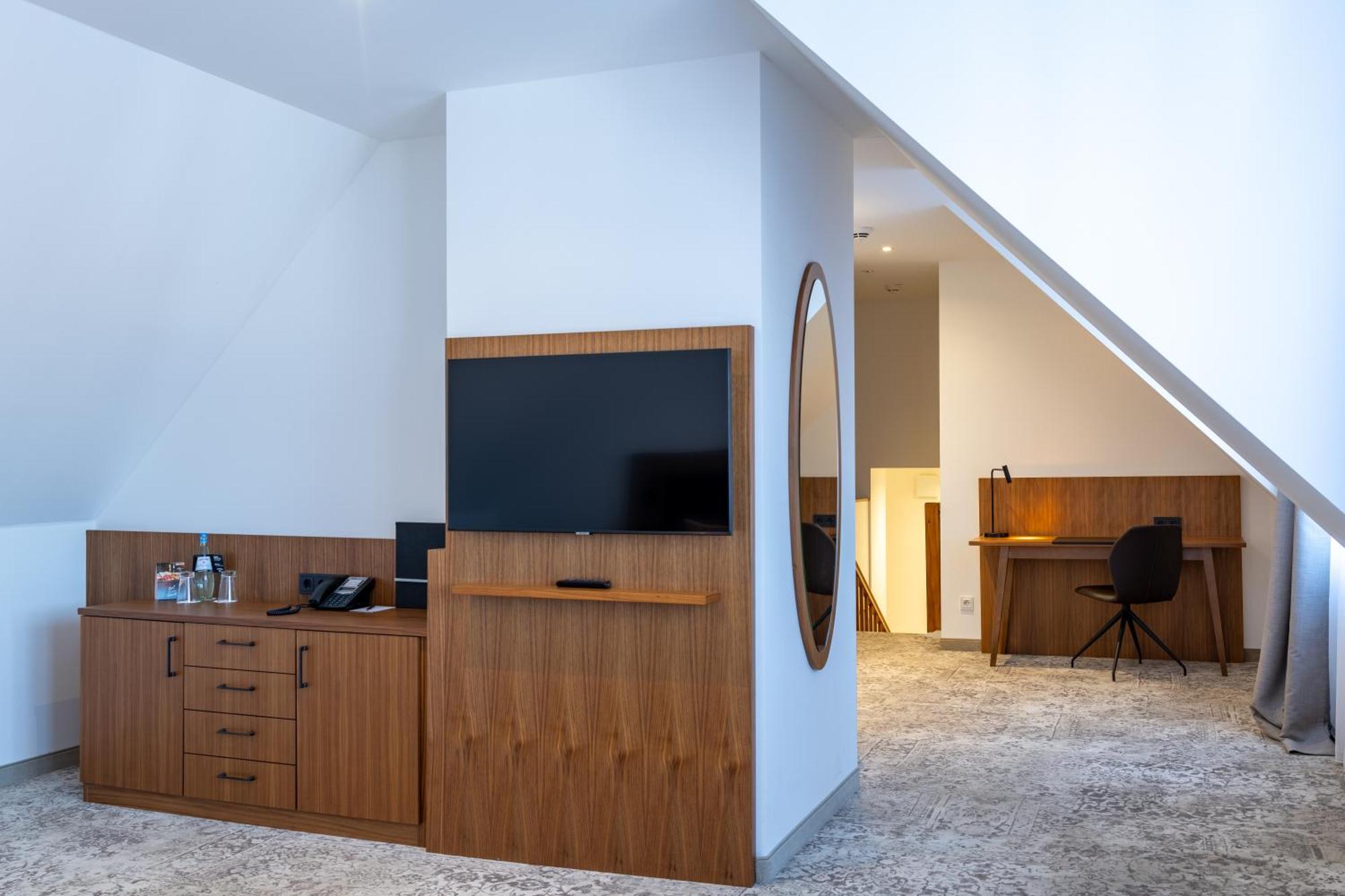 Hotel Alma Am Anger Эрфурт Экстерьер фото