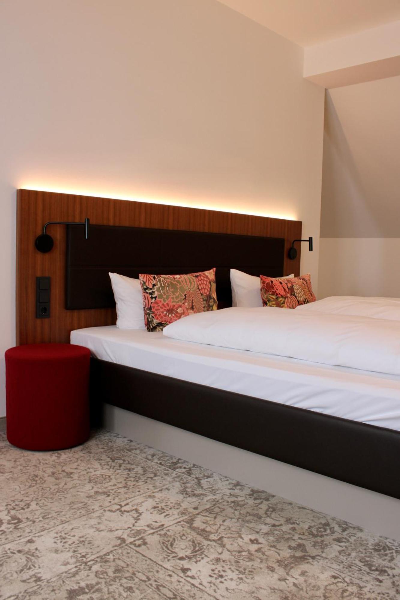 Hotel Alma Am Anger Эрфурт Экстерьер фото